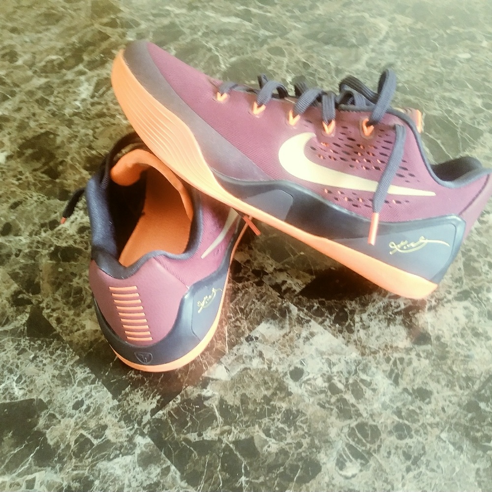 Nike Kobe 9 (GS) Deep Garnet/Metallic Gold